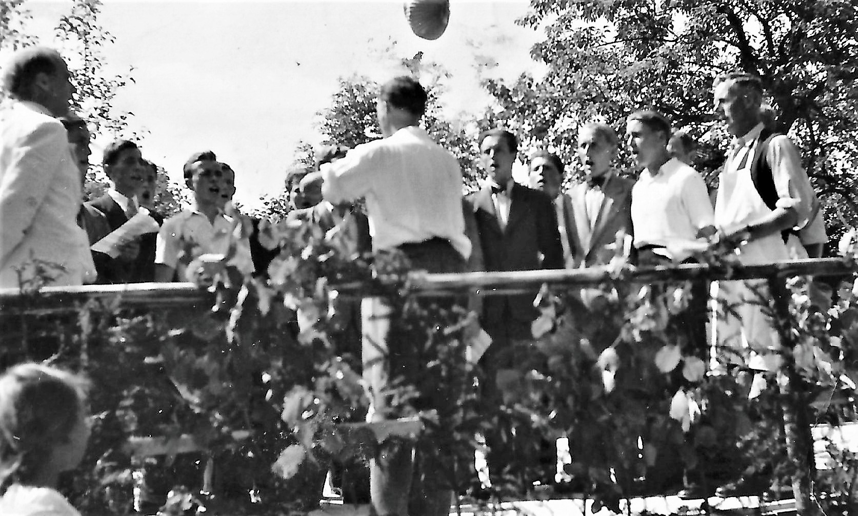 1949 – Bescheidene Rückkehr auf den Turnplatz und Gartenfest