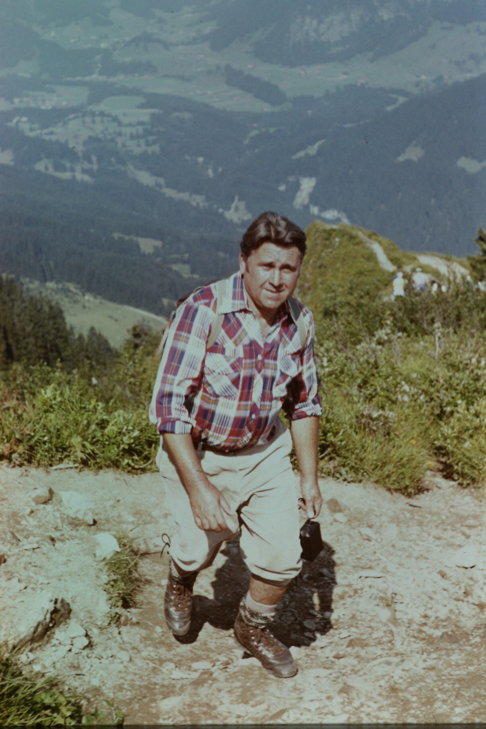 1985 – Einweihung der Gemeindehalle und Abschied vom Kassier