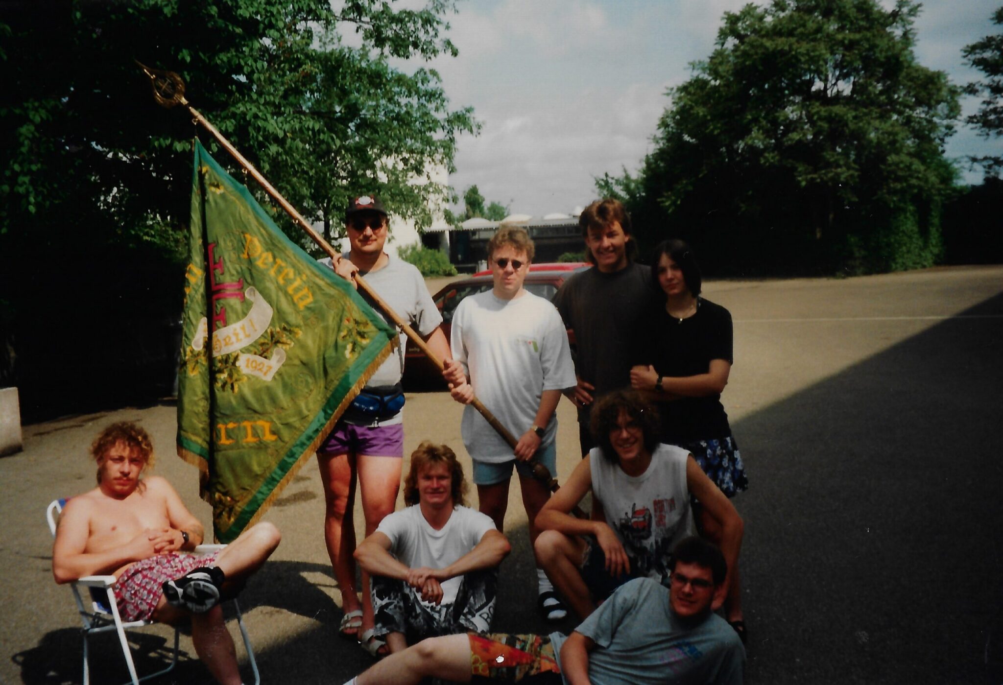 1996 – Investition in ein neues Festzelt und bürokratische Hürden