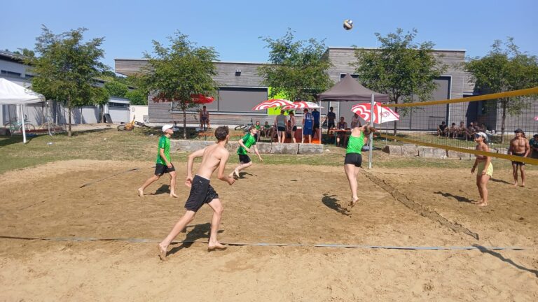 Mehr über den Artikel erfahren Horner Sportler beim Volleyballturnier in Heuchlingen